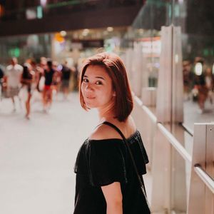 Meet your Posher, Caroline